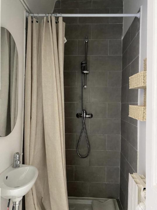 Apartment 61jau Marseille,pied A Terre La Plaine *